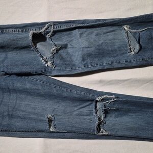 Retro Ripped Wrangler Jean